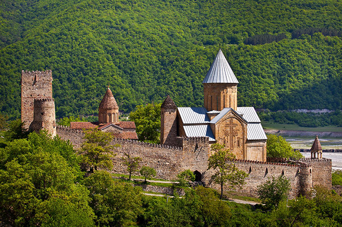 Ананури